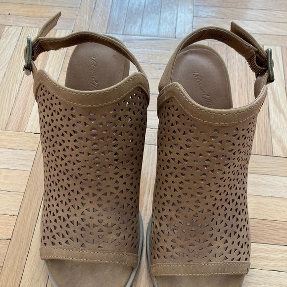 Cutest Spring Booties - Picture 4 of 4